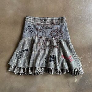 2000s DESIGUAL plaid wool knee length embroidered skirt